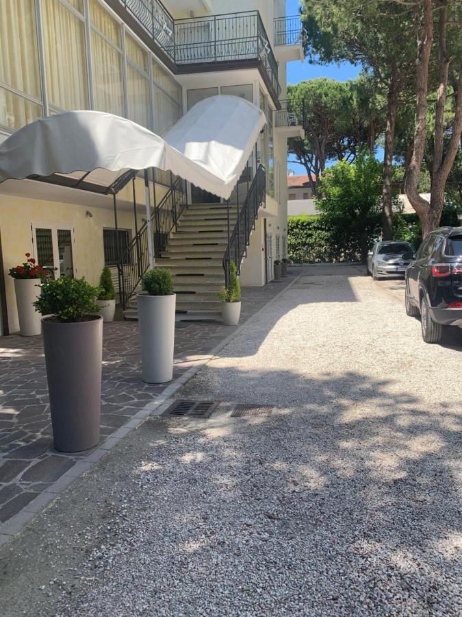 מילאנו מריטימה Hotel Augustus מראה חיצוני תמונה