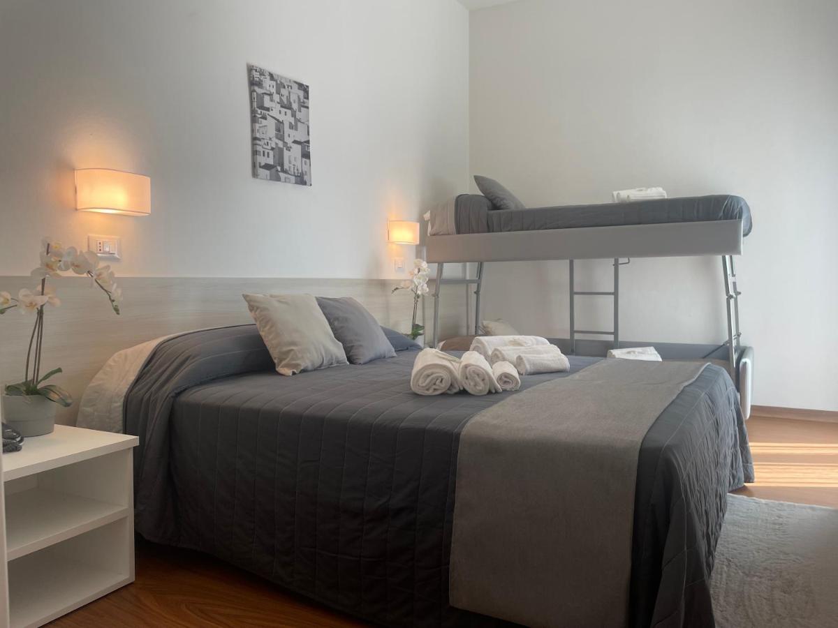 מילאנו מריטימה Hotel Augustus מראה חיצוני תמונה