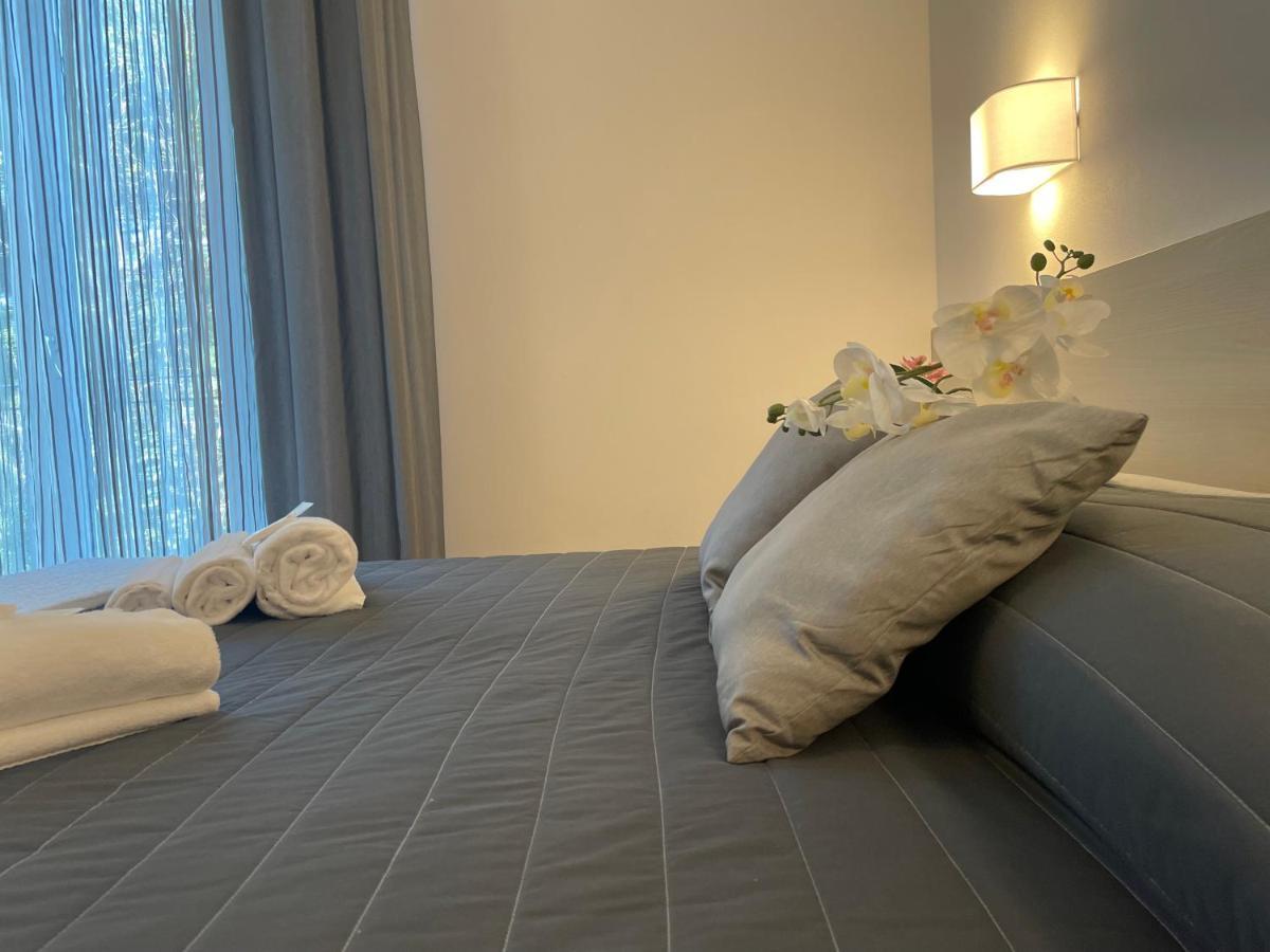 מילאנו מריטימה Hotel Augustus מראה חיצוני תמונה