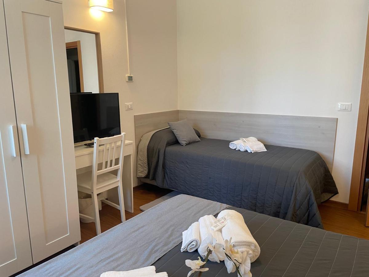 מילאנו מריטימה Hotel Augustus מראה חיצוני תמונה