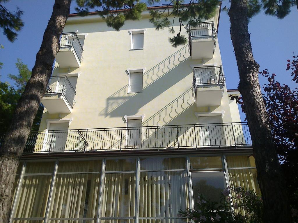 מילאנו מריטימה Hotel Augustus מראה חיצוני תמונה