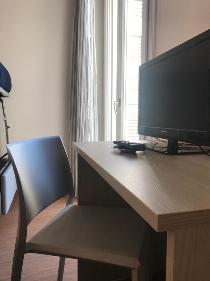 מילאנו מריטימה Hotel Augustus מראה חיצוני תמונה