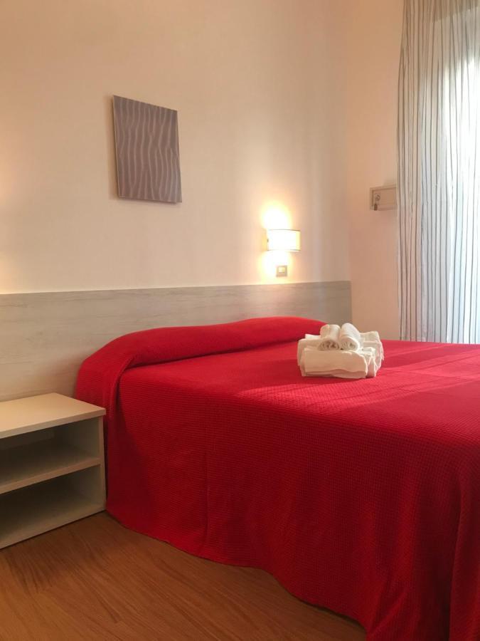 מילאנו מריטימה Hotel Augustus מראה חיצוני תמונה