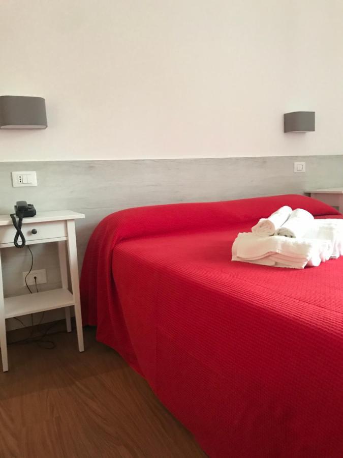 מילאנו מריטימה Hotel Augustus מראה חיצוני תמונה