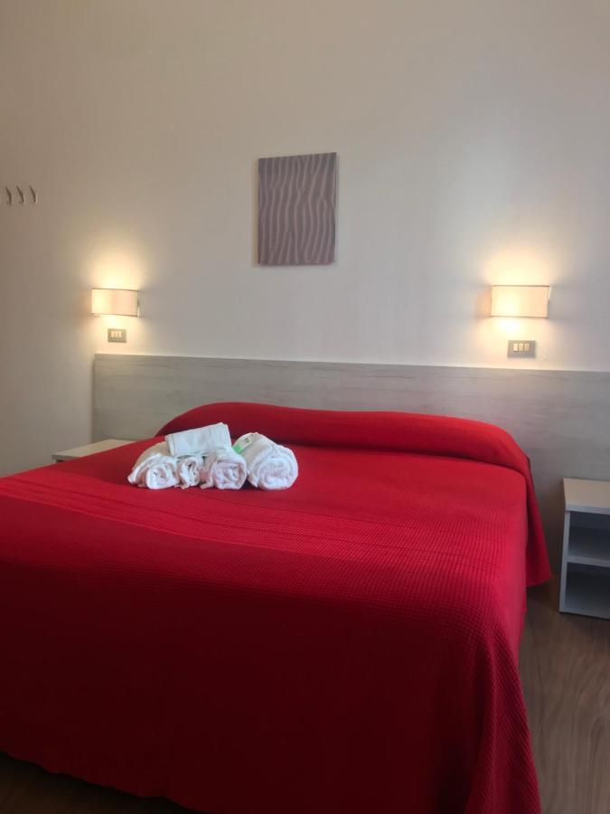 מילאנו מריטימה Hotel Augustus מראה חיצוני תמונה